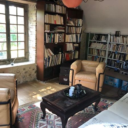 Perche King'S Bedroom In Maison Nomade Chic Cour-Maugis-sur-Huisne Exterior foto